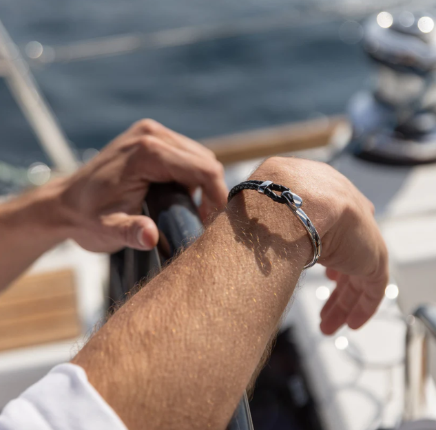 PULSERA MAREA NEGRA