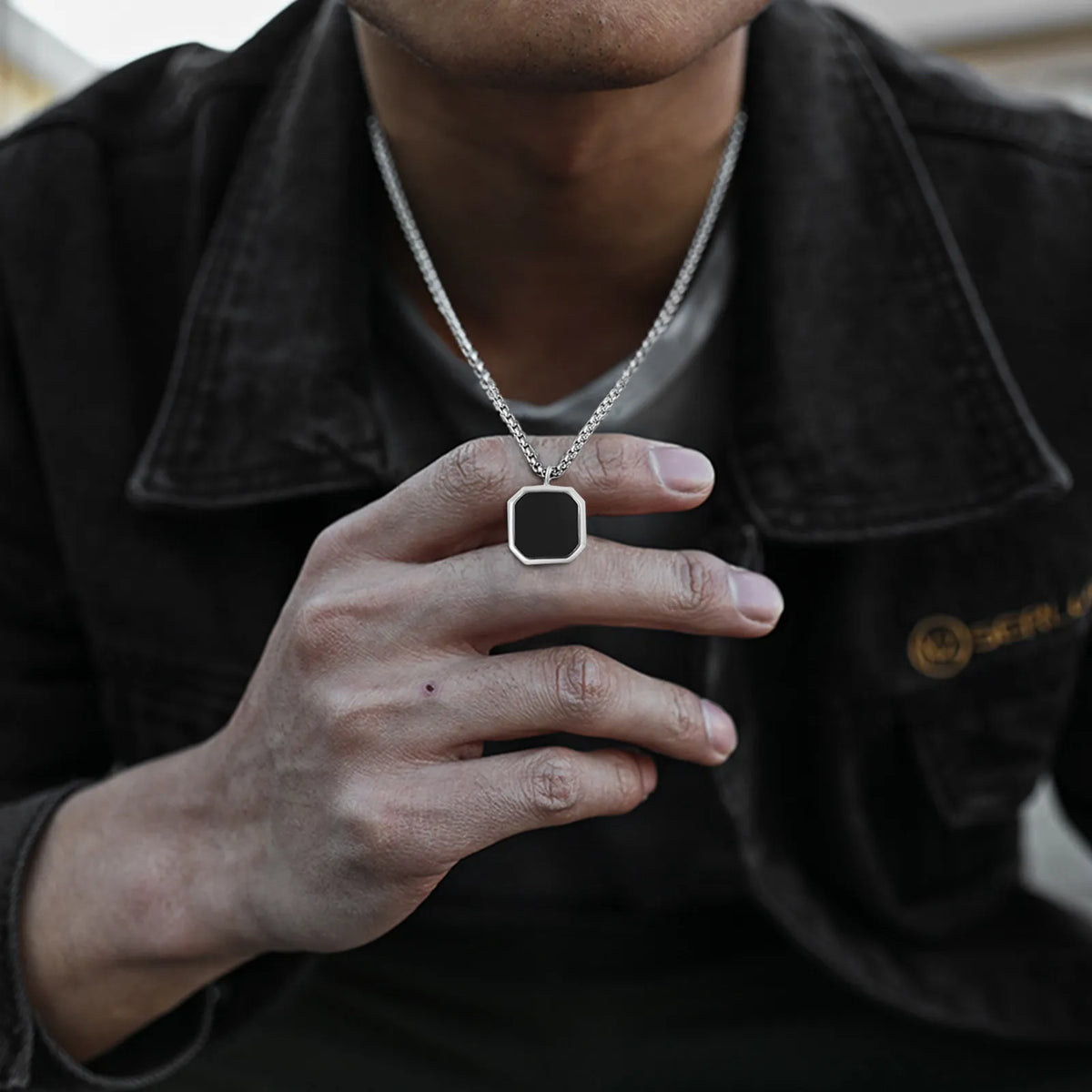 Collar Geométrico - Piedra y Acero