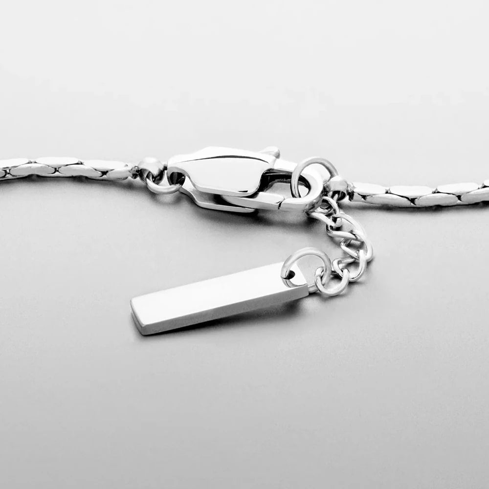 Pulsera Minimalista Dominus
