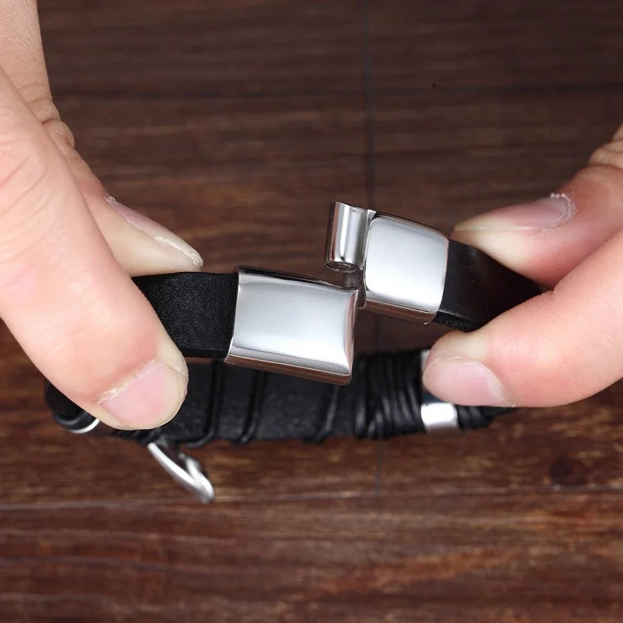 Pulsera Cruz - Cuero y Acero