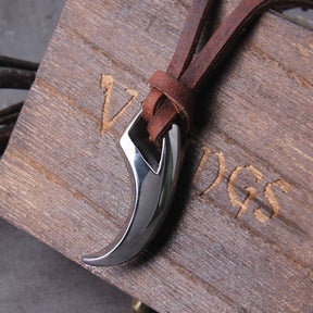 Collar Colmillo de Lobo Nórdico